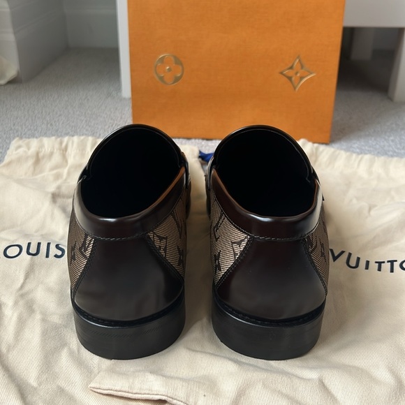 BRAND NEW NEVER WORN LV LOAFERS - Picture 11 of 14